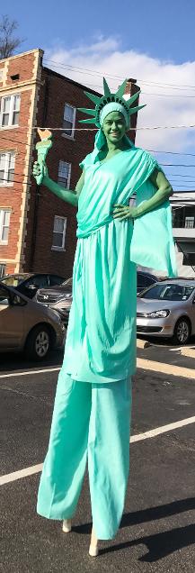 Statue of Liberty Stilt Walker